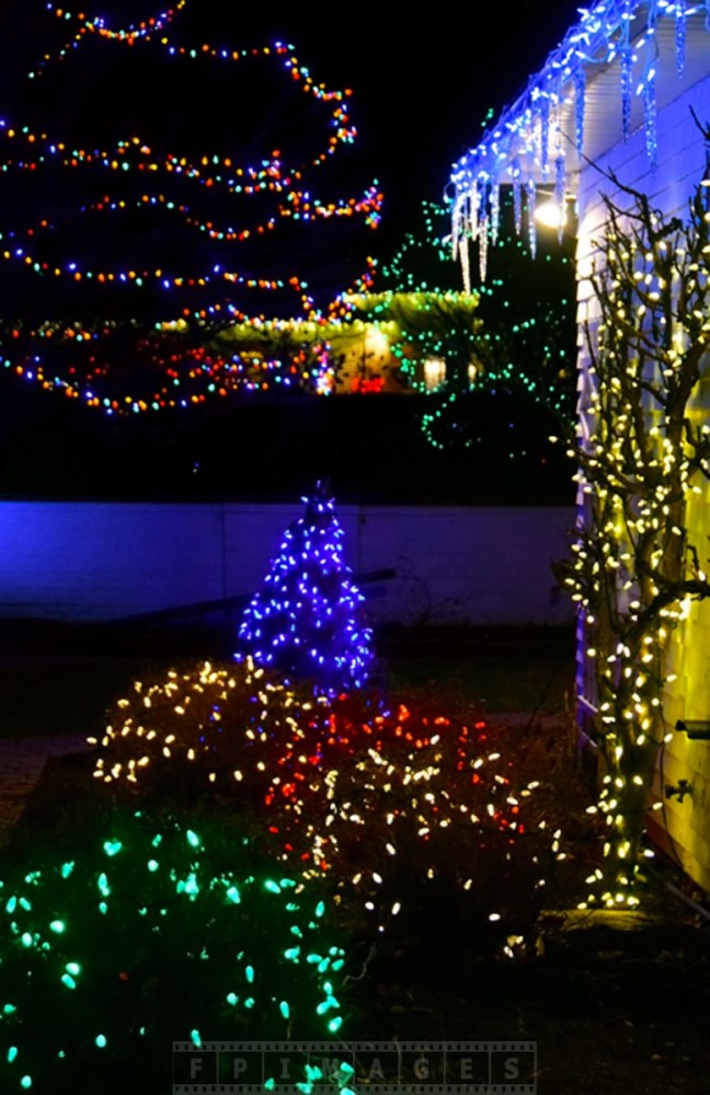 enjoy christmas lights holiday decorations at saint enjoy christmas lights holiday decorations at saint